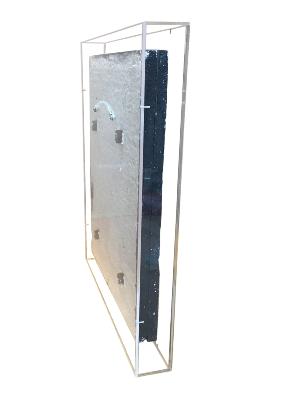 Coffret acrylique transparent vu de dos fixation discrte  accrocher au mur sur fond blanc